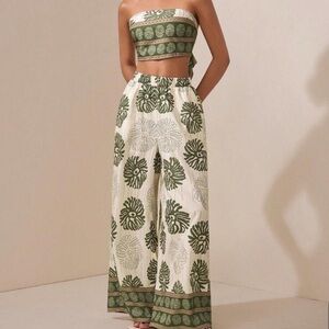 NEW -‎ Elegant Green and White Floral Jumpsuit